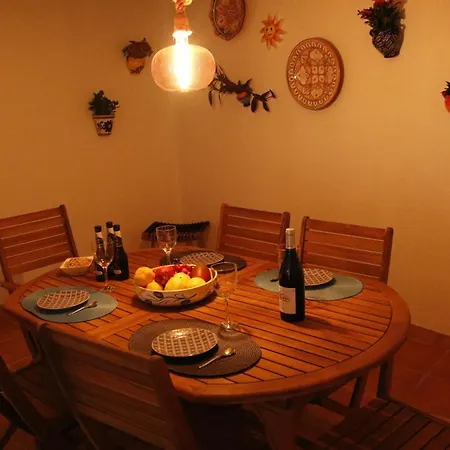 Casa Elena Фуэнхирола